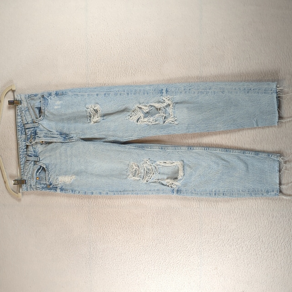 H&M‎ & Denim Light Wash Distressed Raw Hem Straight Leg Denim Jeans Size 2
